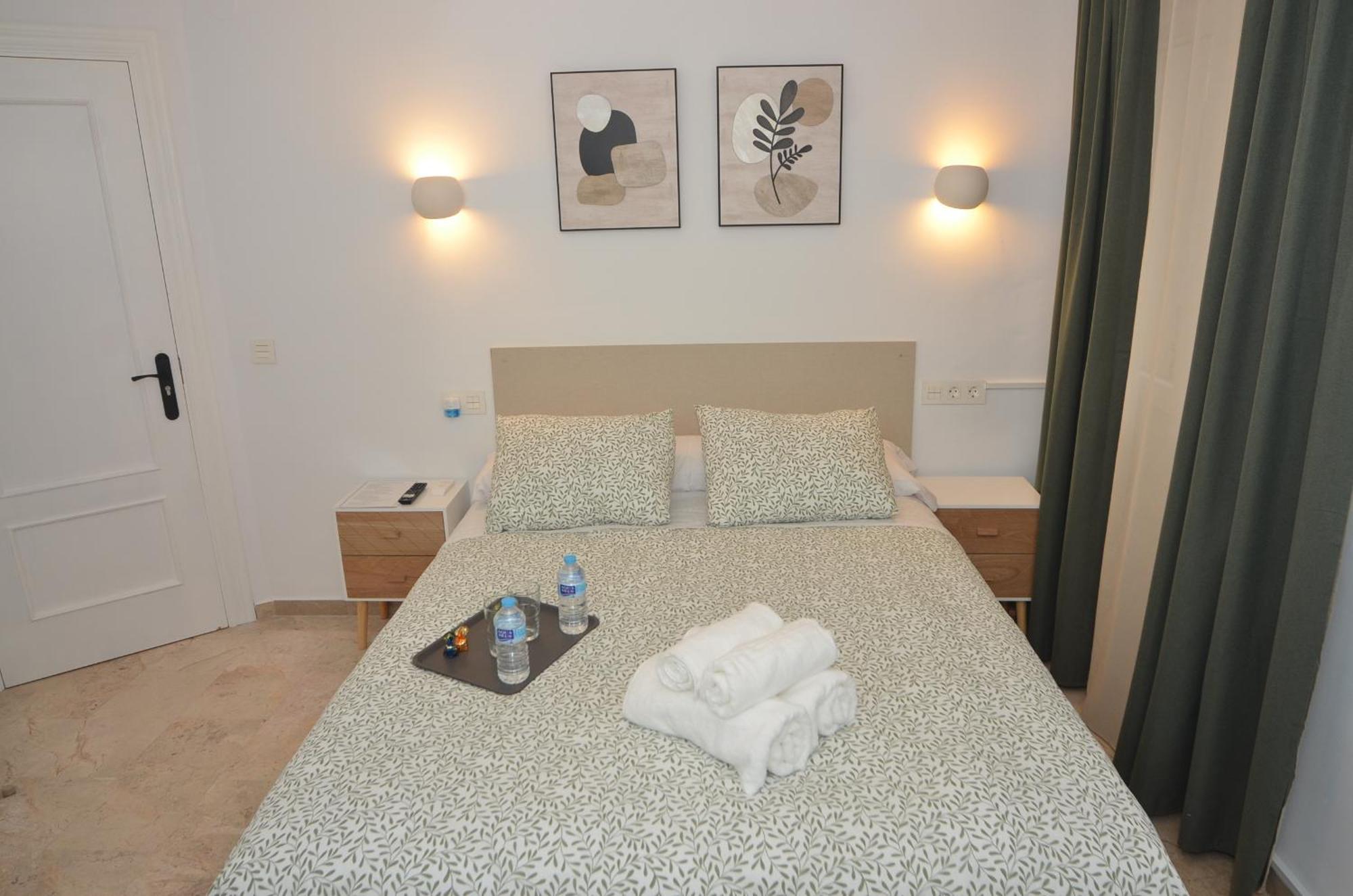 Alojamiento Azahara Málaga Exterior foto